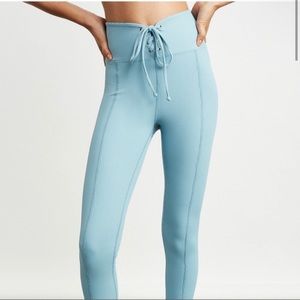 Bandier x Years of ours legging M